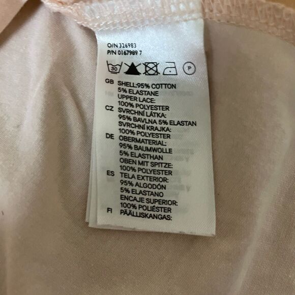 H&M Light Pink T Shirt Black Lace Yoke Keyhole Neck Stretch Women's Large - Picture 8 of 8